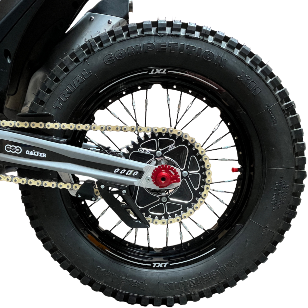 Catena trasmissione Regina 520 EB-ORO 102 maglie dorata per moto Trial
