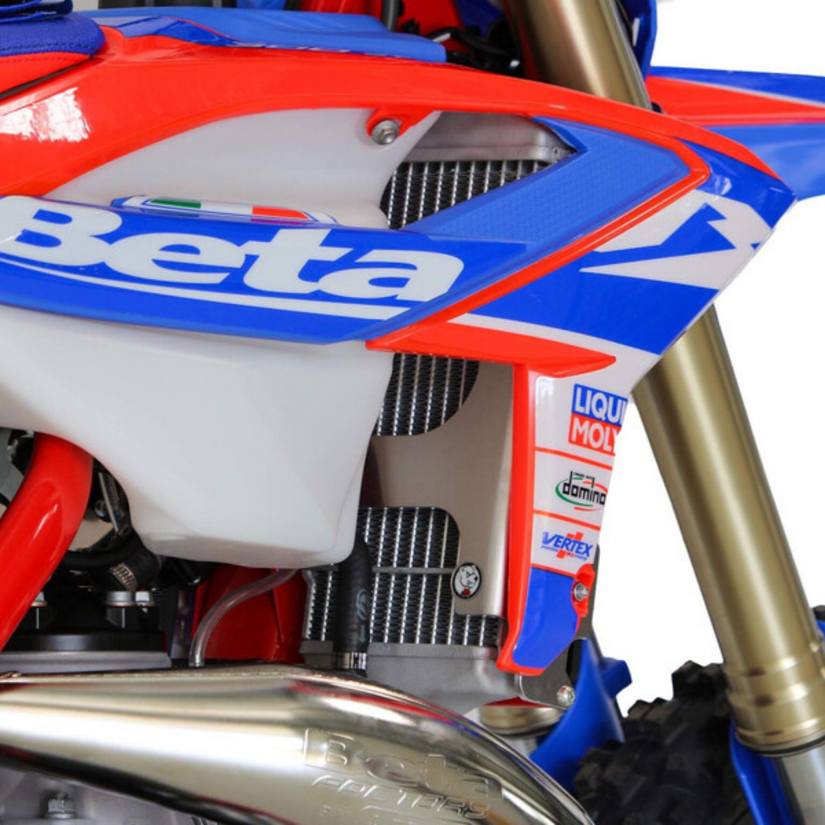 Protezioni radiatore AXP Xtrem in alluminio e griglie nere con distanziali rossi per Beta RR 2T